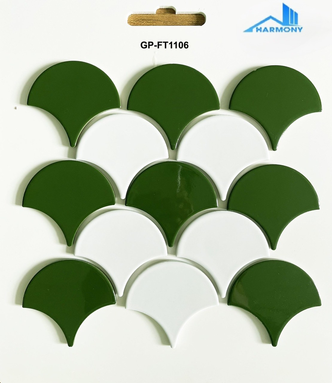 Gạch vảy cá men trơn phối màu xanh lá - trắng FT1106