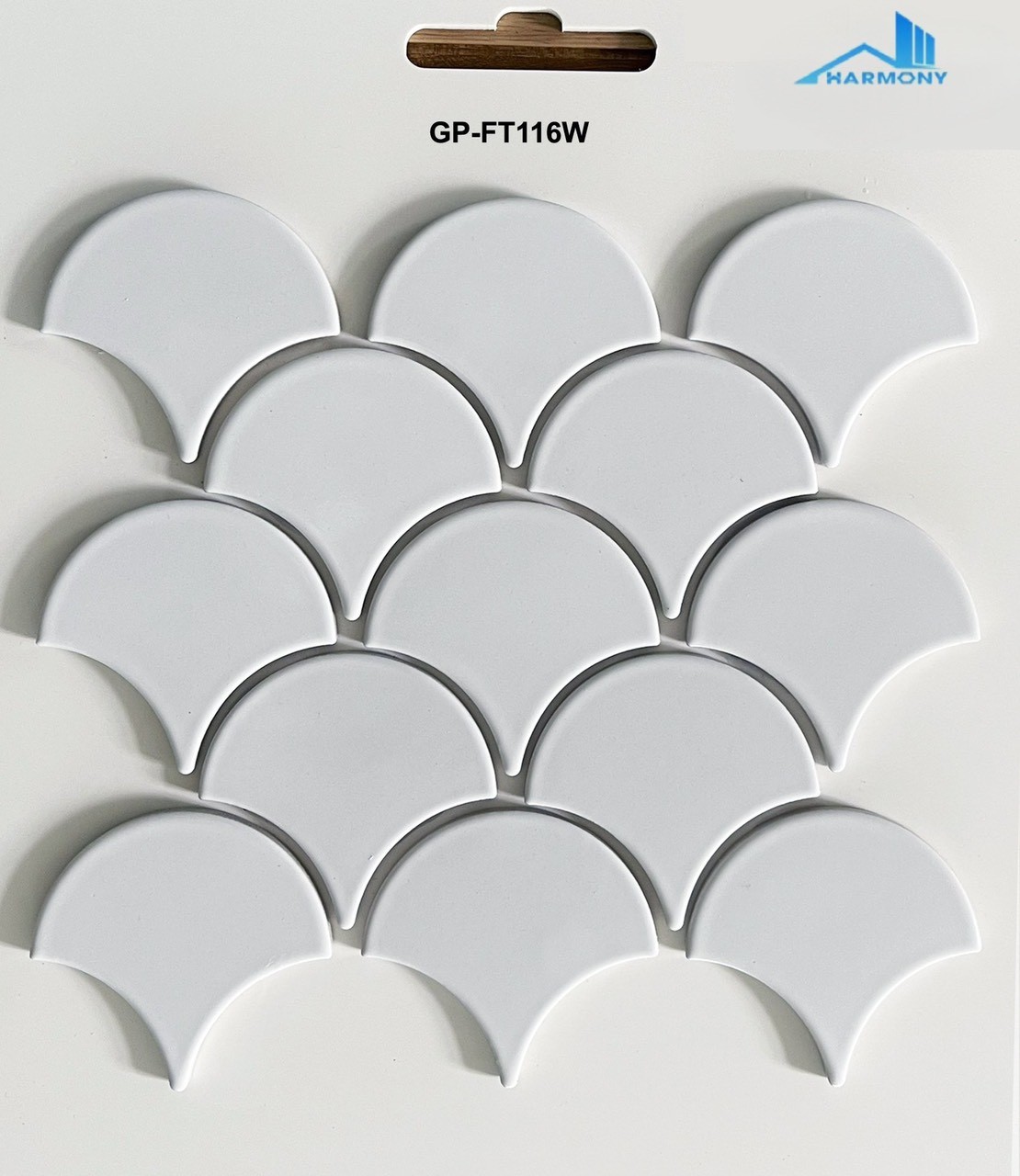 Gạch vảy cá men trơn màu trắng FT116W