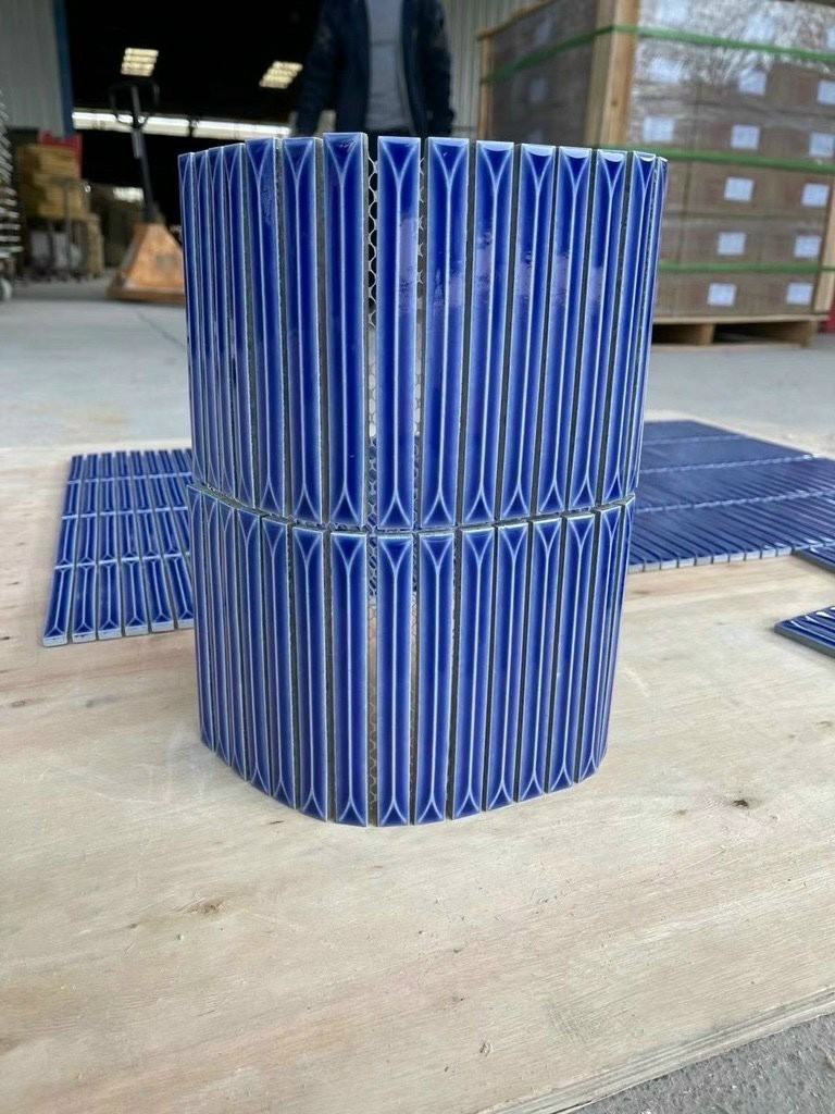 Gạch mosaic que đũa kẻ sóng xanh biển