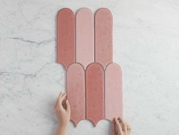 Gạch thẻ lông vũ màu hồng