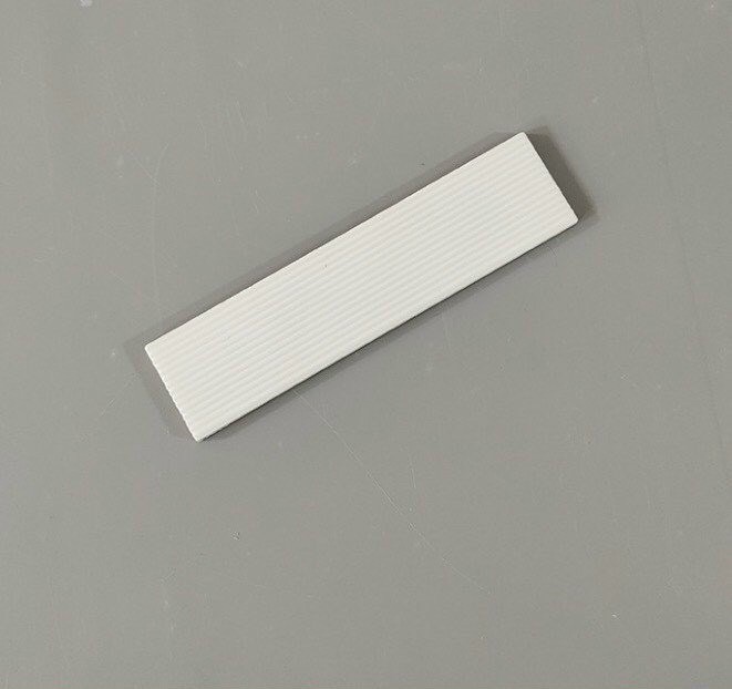 Gạch thẻ cao cấp trắng