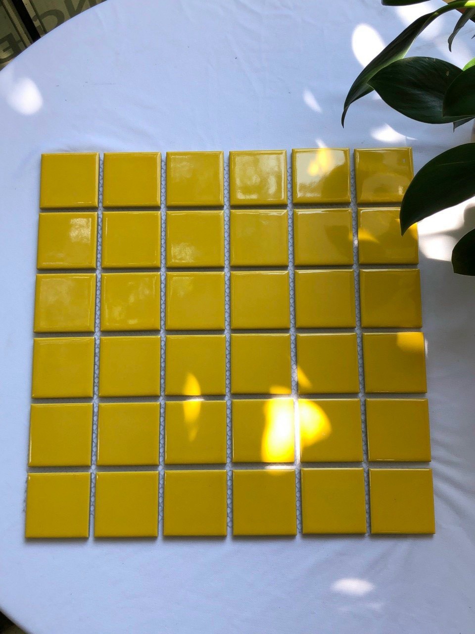 Gạch mosaic gốm màu vàng