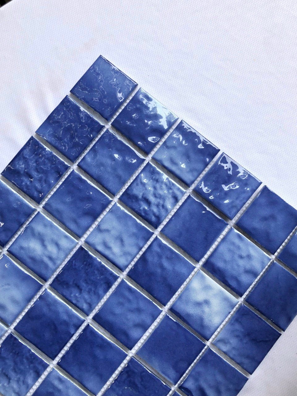 Gạch mosaic gốm lượn sóng