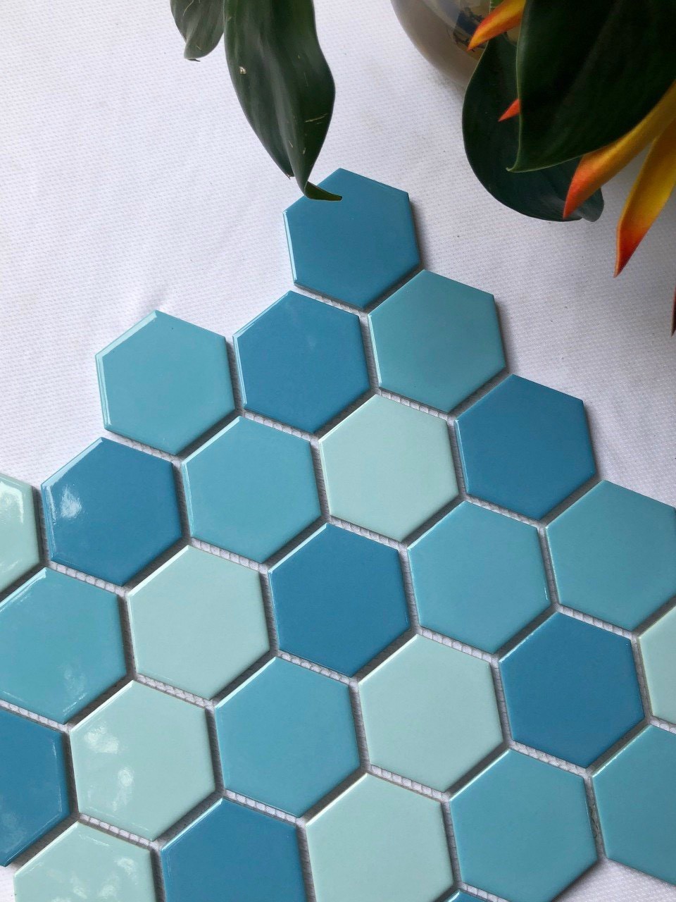 Gạch mosaic lục giác xanh trộn